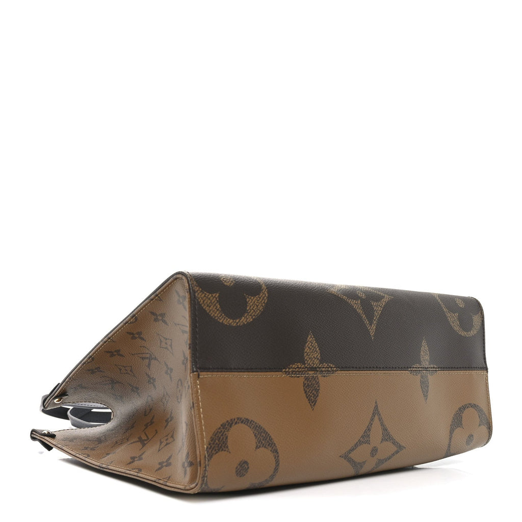 Reverse Monogram Giant Onthego MM