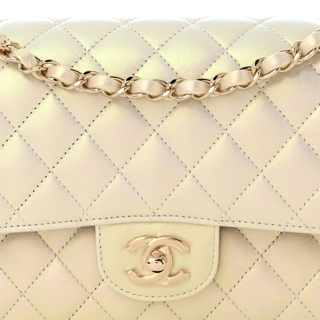 Iridescent Lambskin Quilted Medium Double Flap Ivory