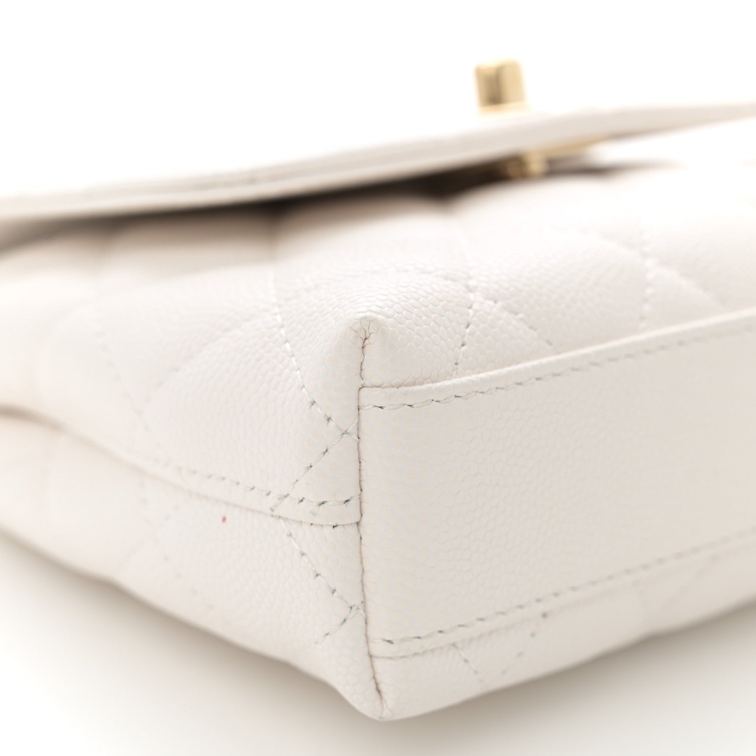 Caviar Quilted Coco Handle Clutch With Chain White