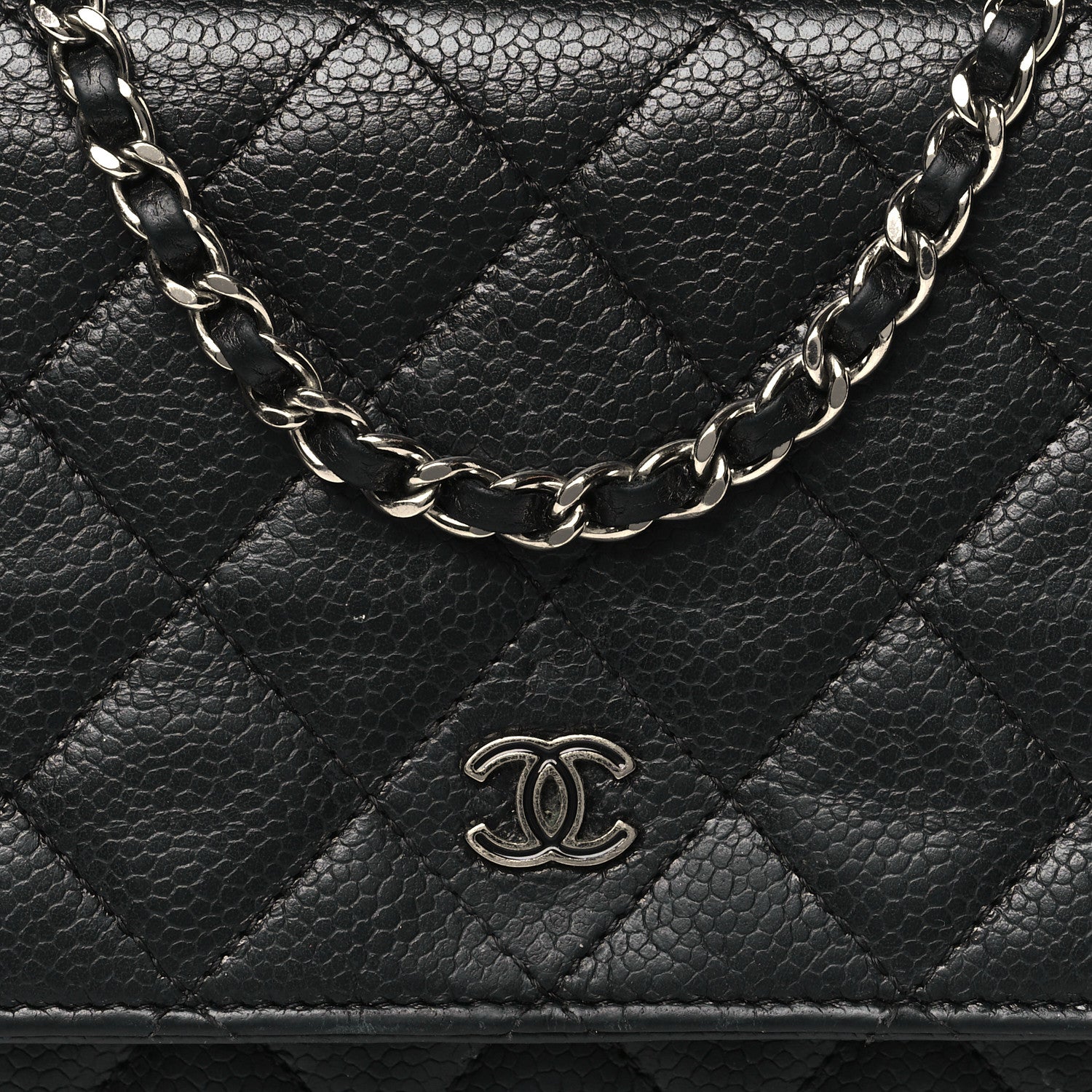 Caviar Quilted Wallet on Chain WOC Black