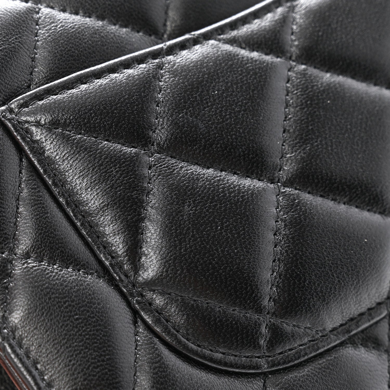 Lambskin Quilted Wallet On Chain WOC So Black