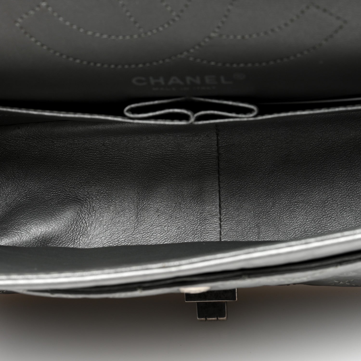 Metallic Aged Calfskin Quilted 2.55 Reissue 226 Flap Silver