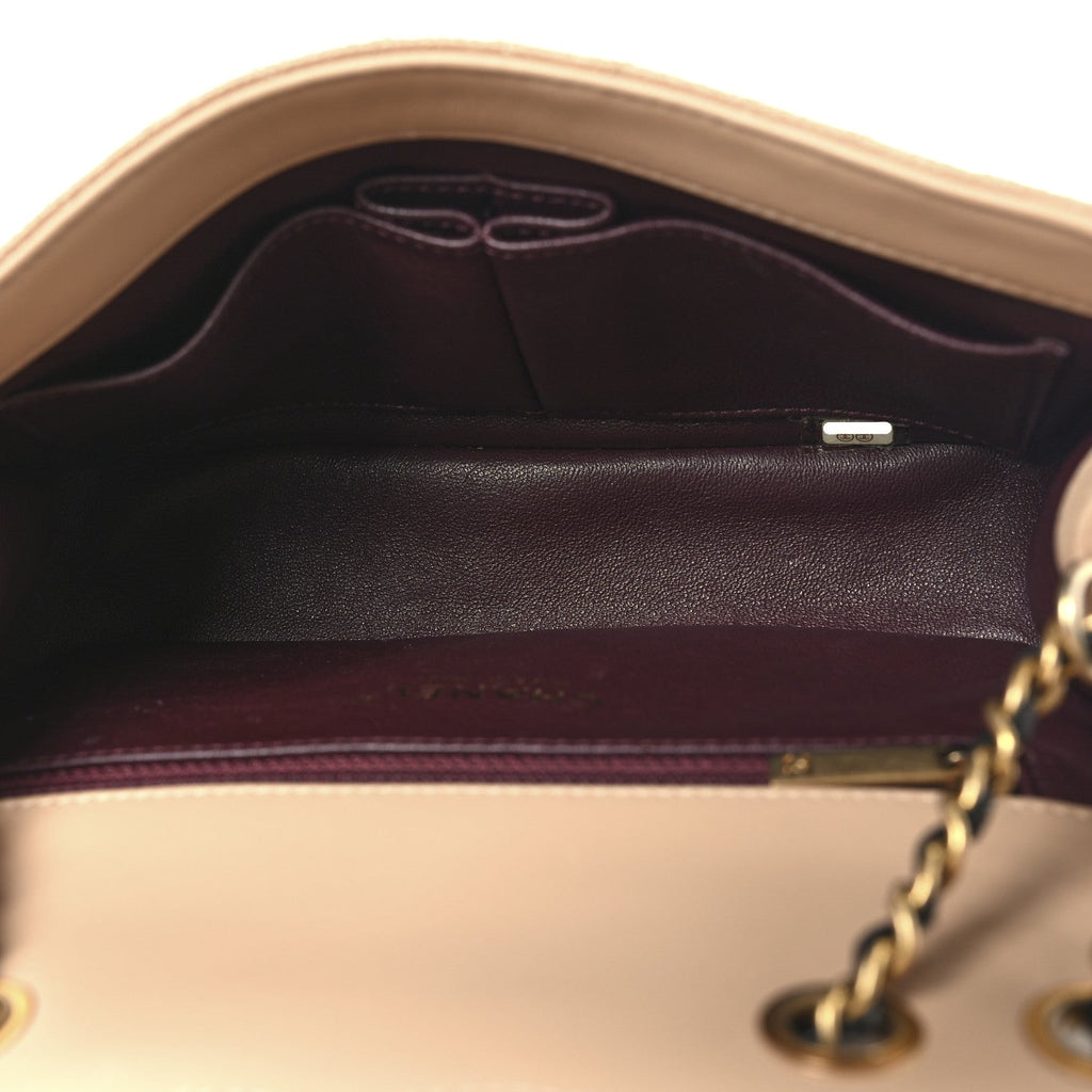 Caviar Quilted Small CC Filigree Flap Beige Black