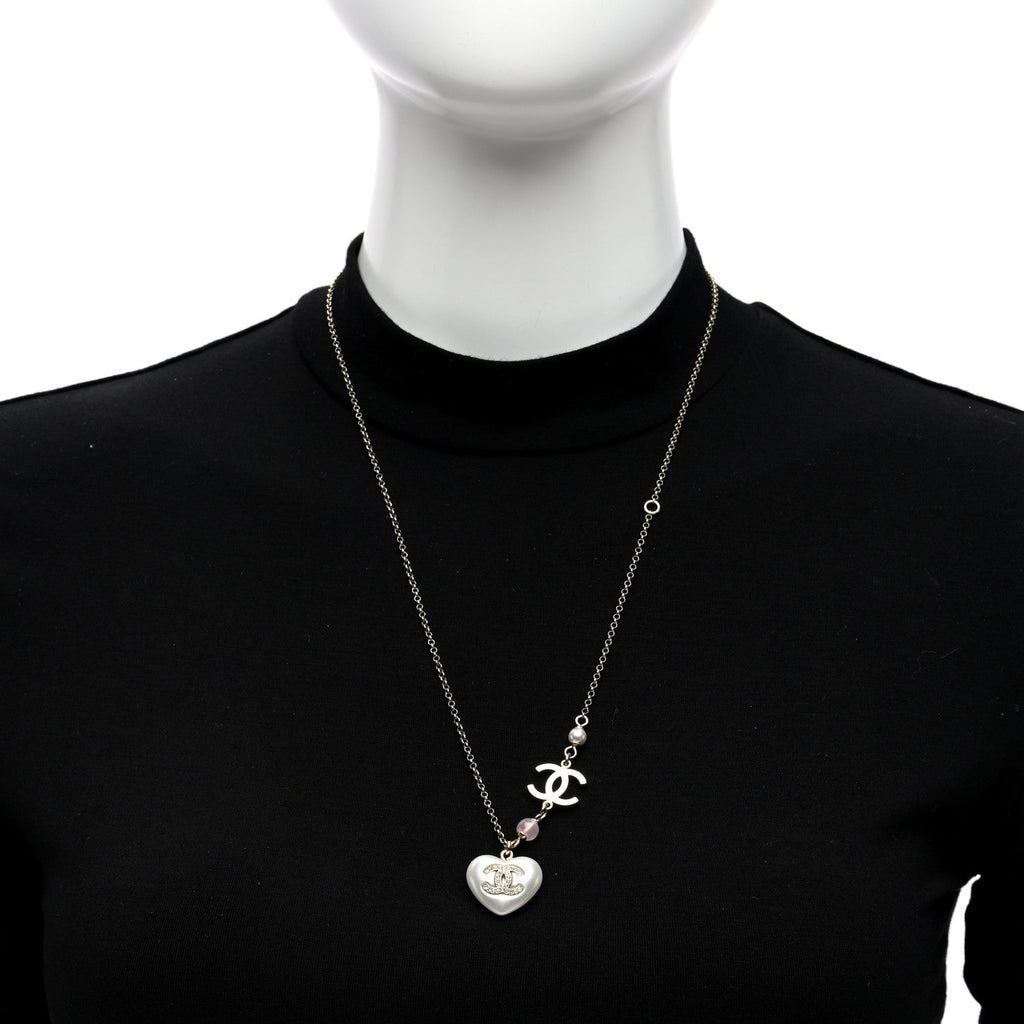 Resin Crystal CC Heart Necklace Pearly White Gold