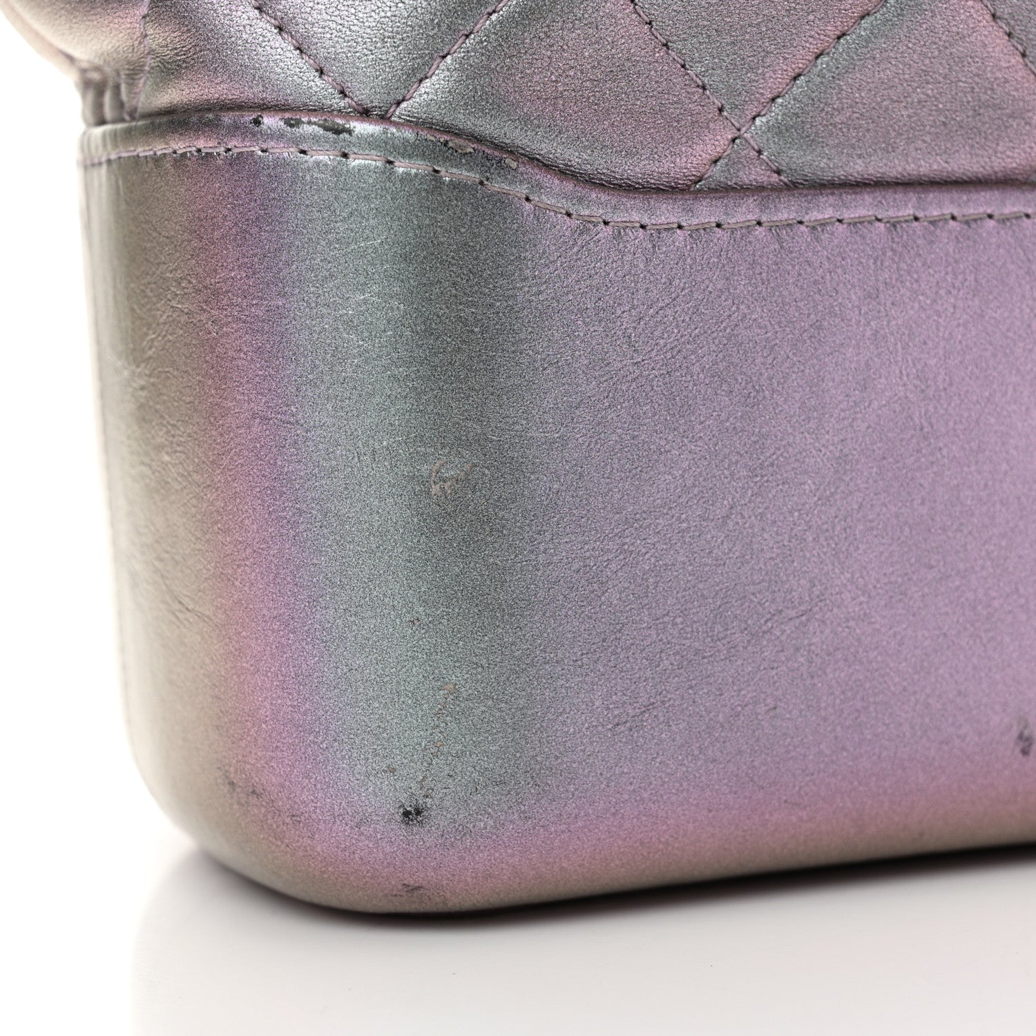 Iridescent Lambskin Calfskin Quilted Medium Gabrielle Hobo Light Purple