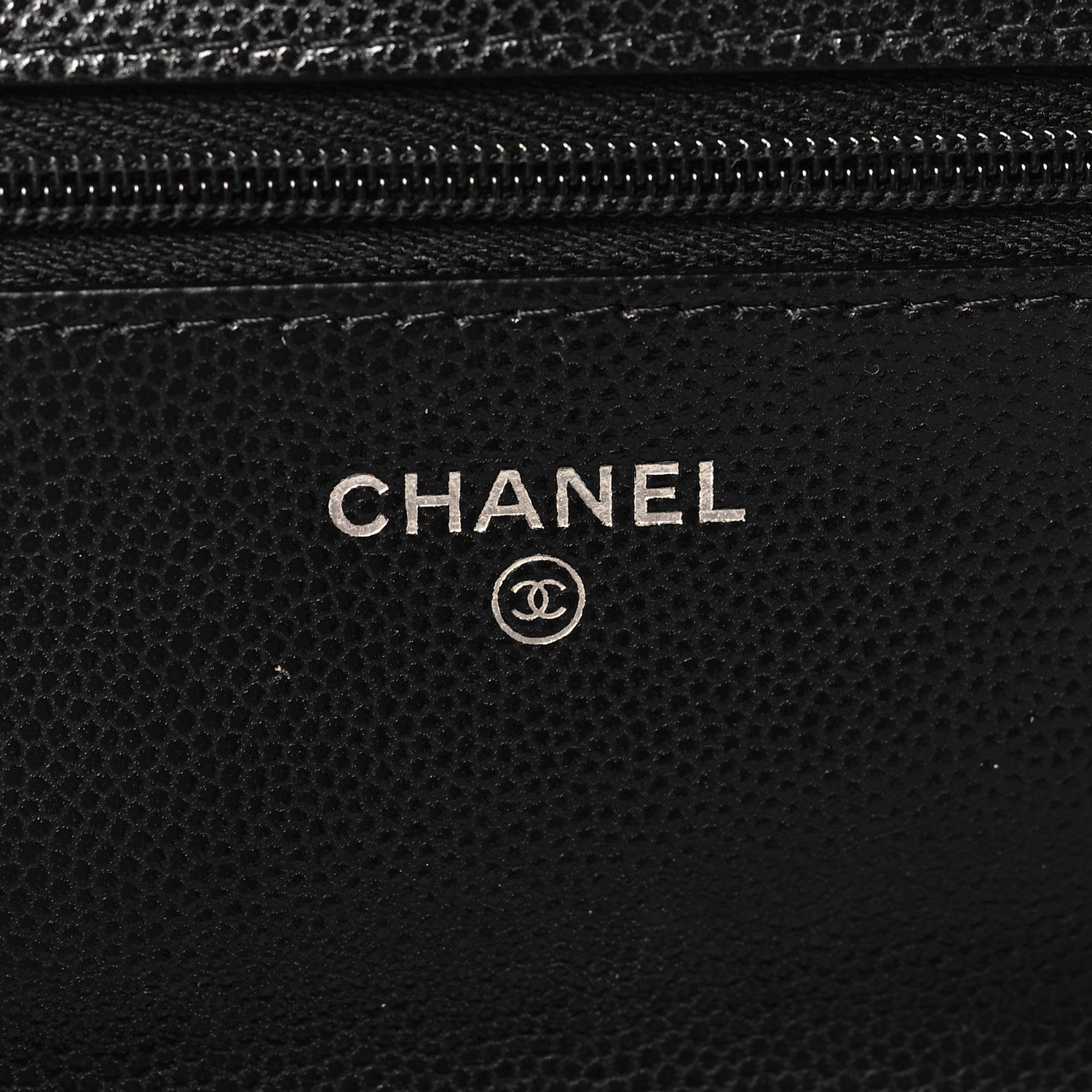 Caviar Quilted CC Logo Wallet on Chain WOC Black
