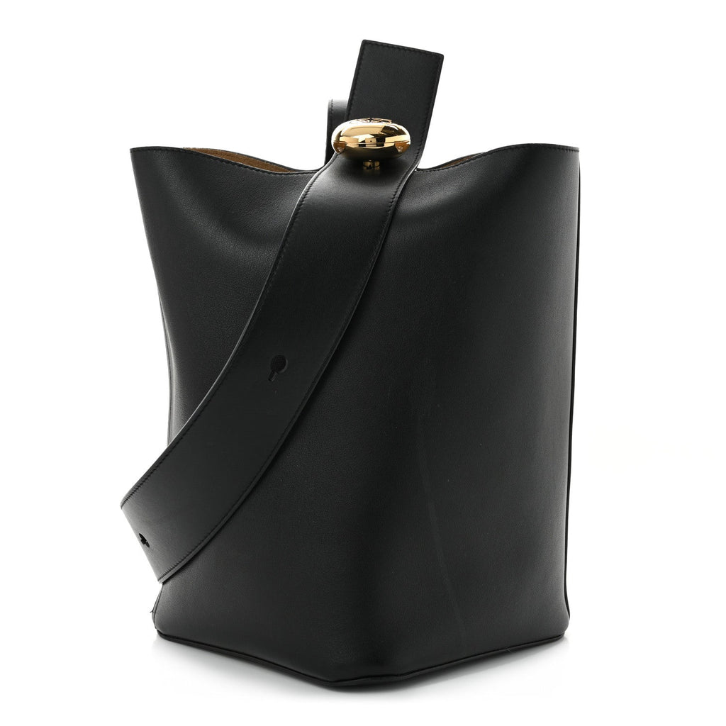 Smooth Calfskin Medium Pebble Bucket Bag Black