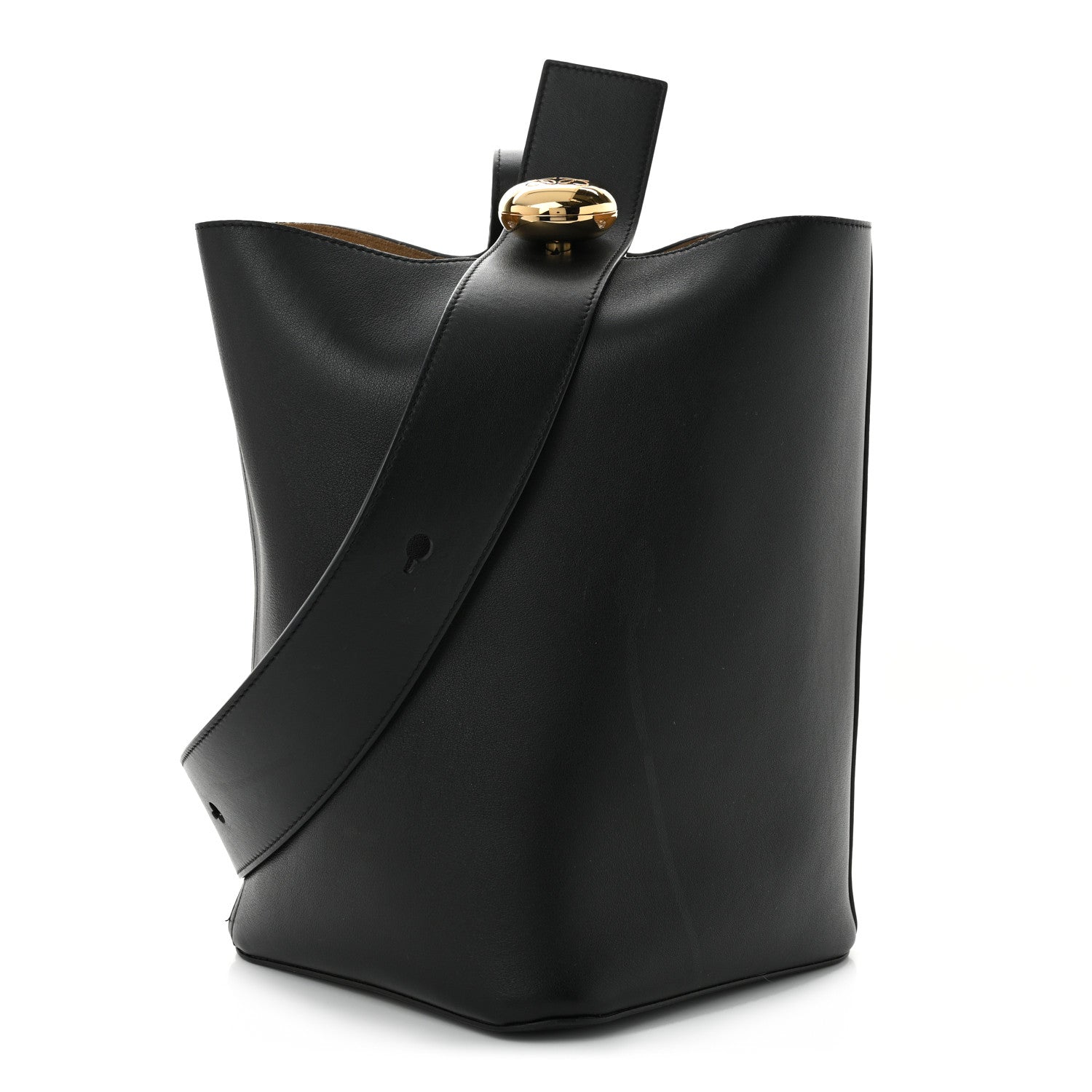 Smooth Calfskin Medium Pebble Bucket Bag Black