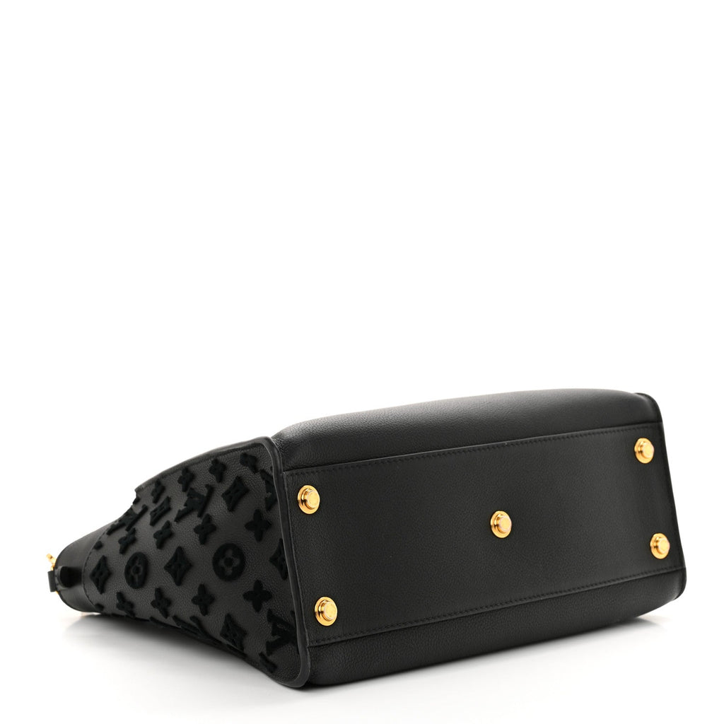 Calfskin Monogram Tufting On My Side Black