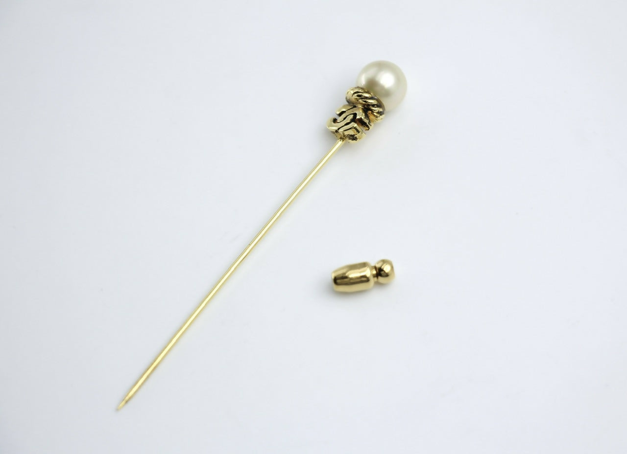 Chanel Vintage 1954-71 Gold-plated Imitation Pearl Twist CC Bar Brooch