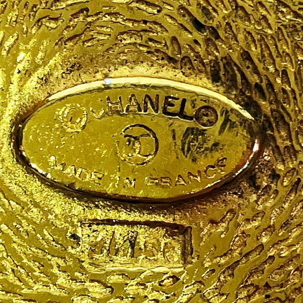 Chanel 31 RUE CAMBON PARIS Brooch