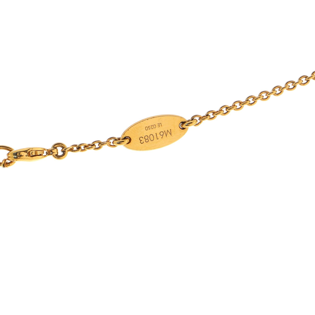 Essential V Necklace Metal