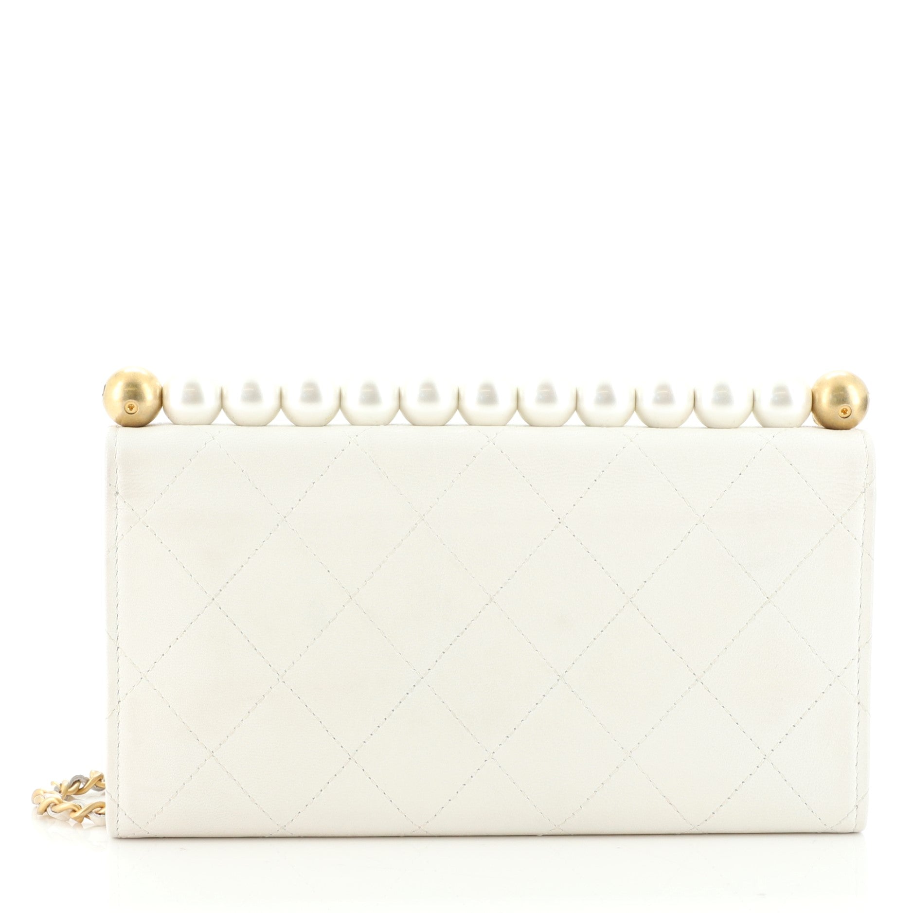 Chic Pearls Clutch with Chain Quilted Goatskin