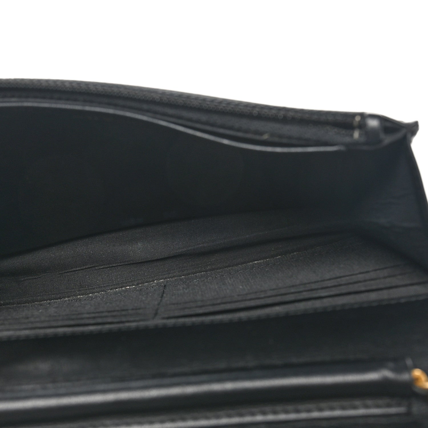 Caviar Quilted CC Filigree Wallet On Chain WOC Black