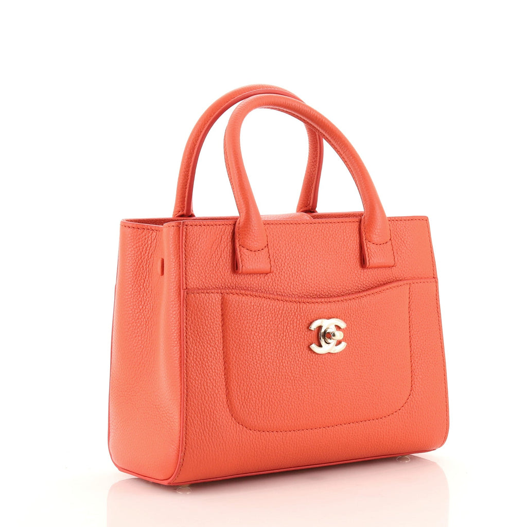 Neo Executive Tote Grained Calfskin Mini