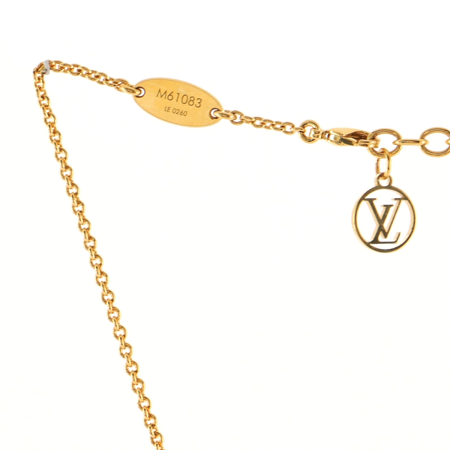 Essential V Necklace Metal