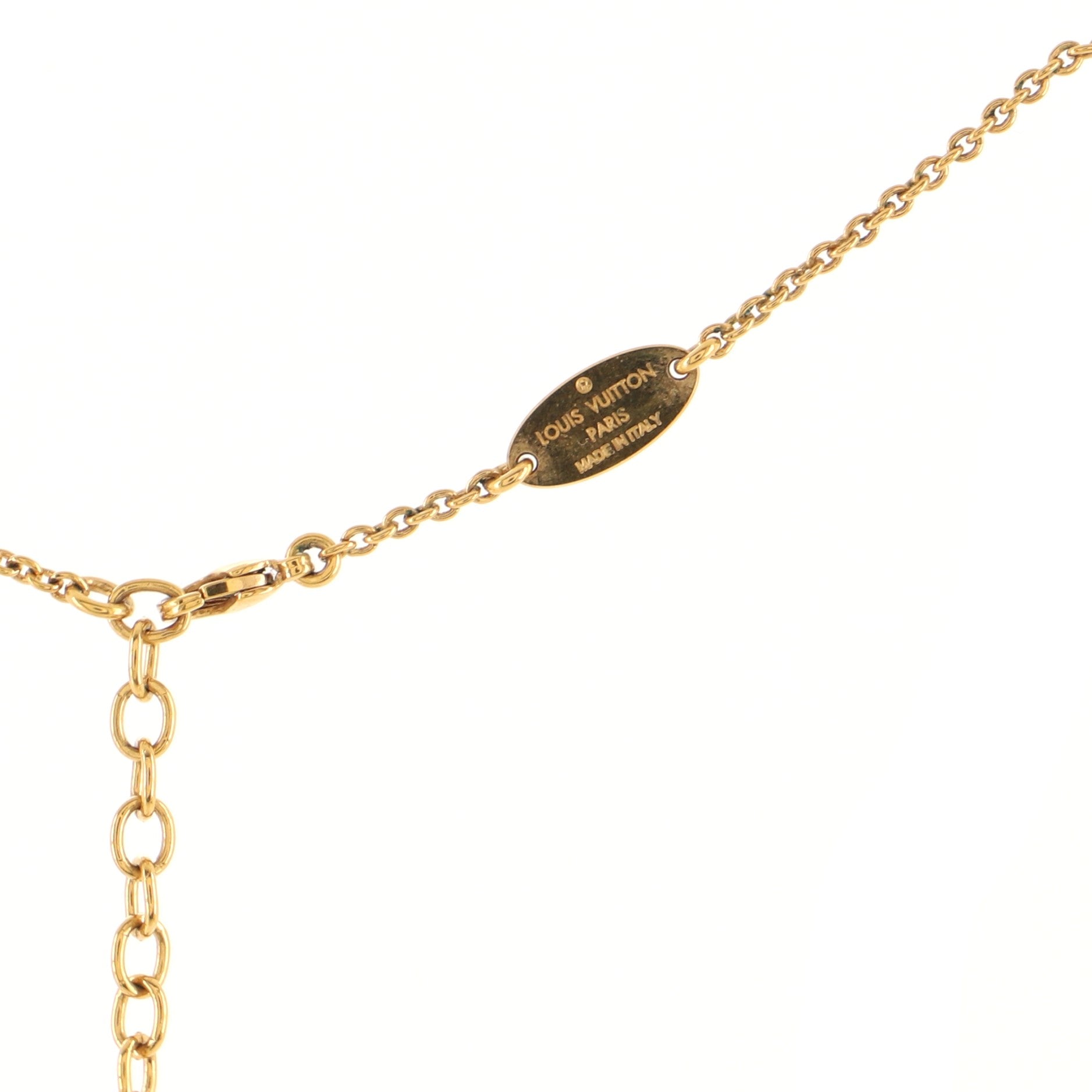 Essential V Necklace Metal