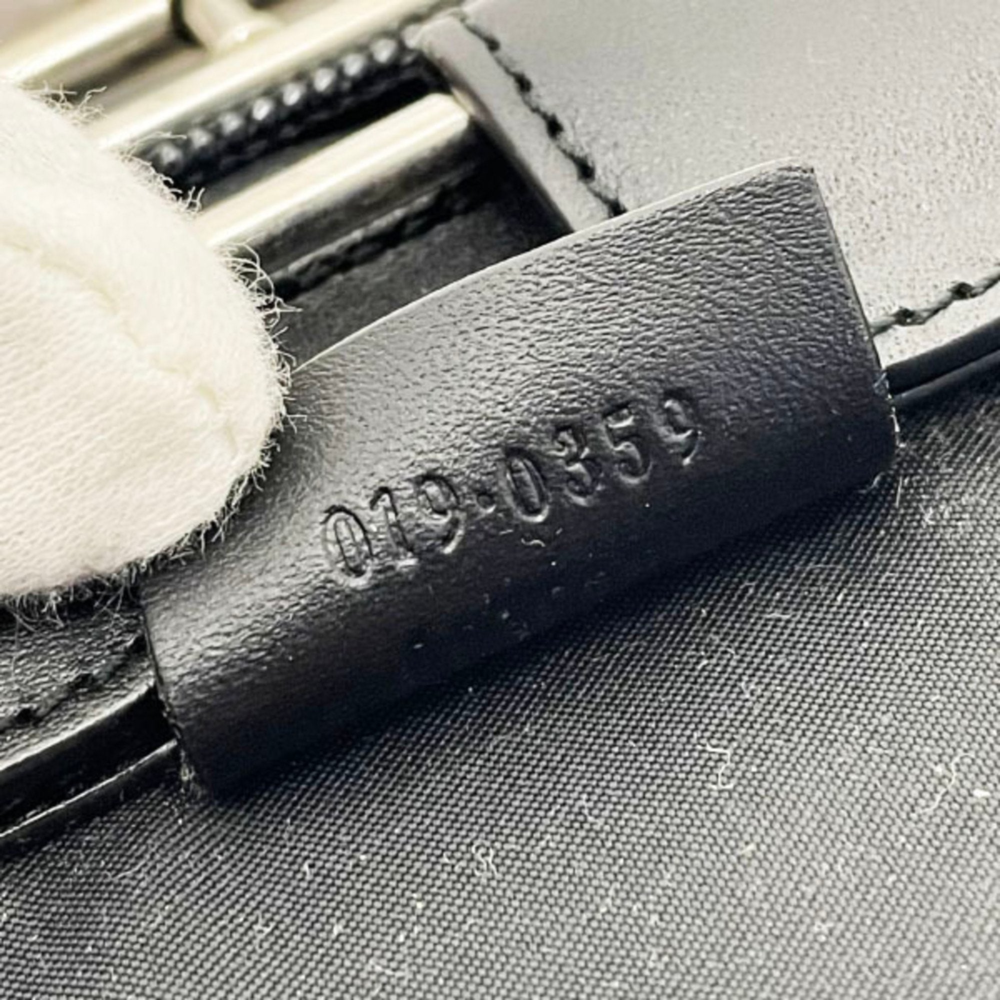 Gucci --
