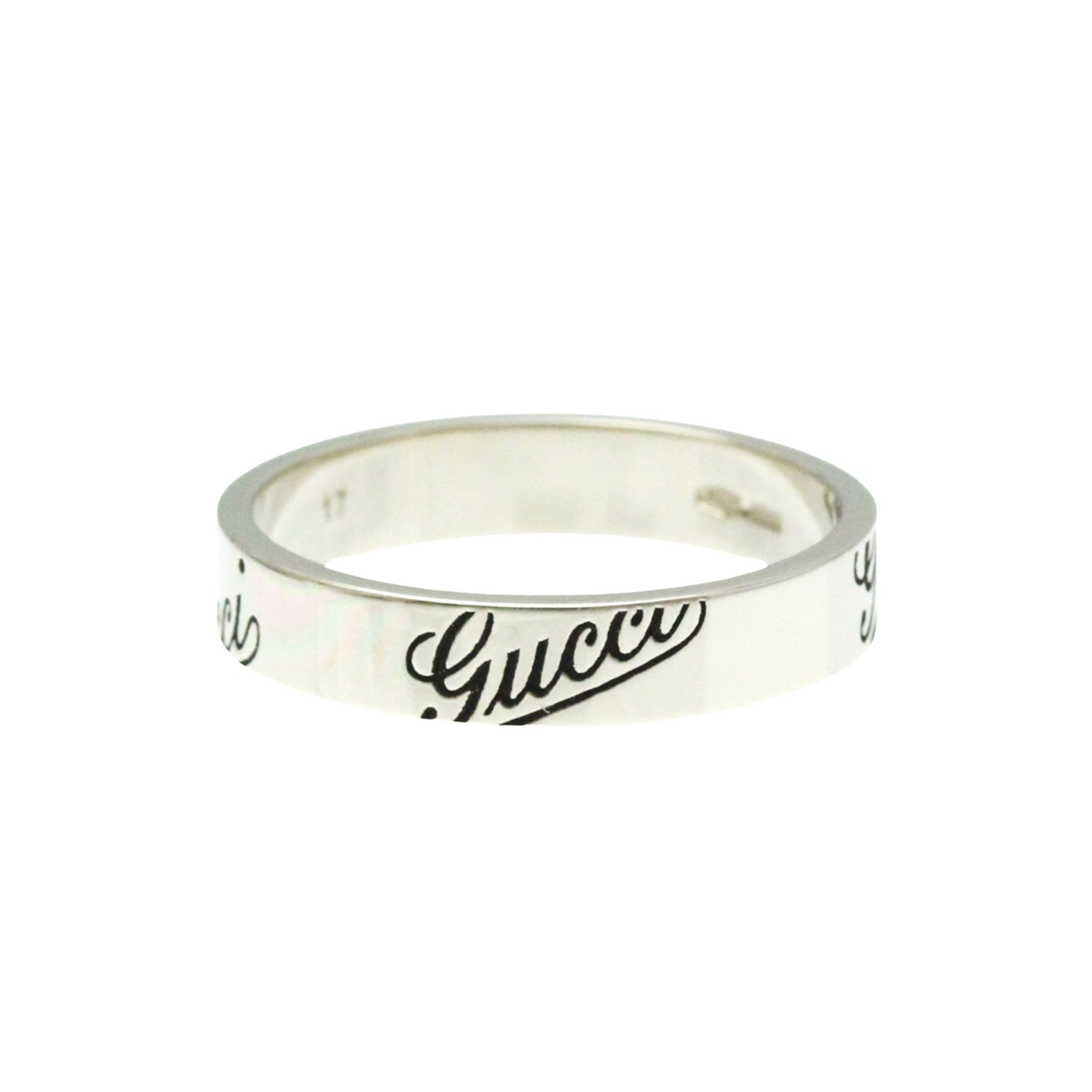Gucci GG emboss�