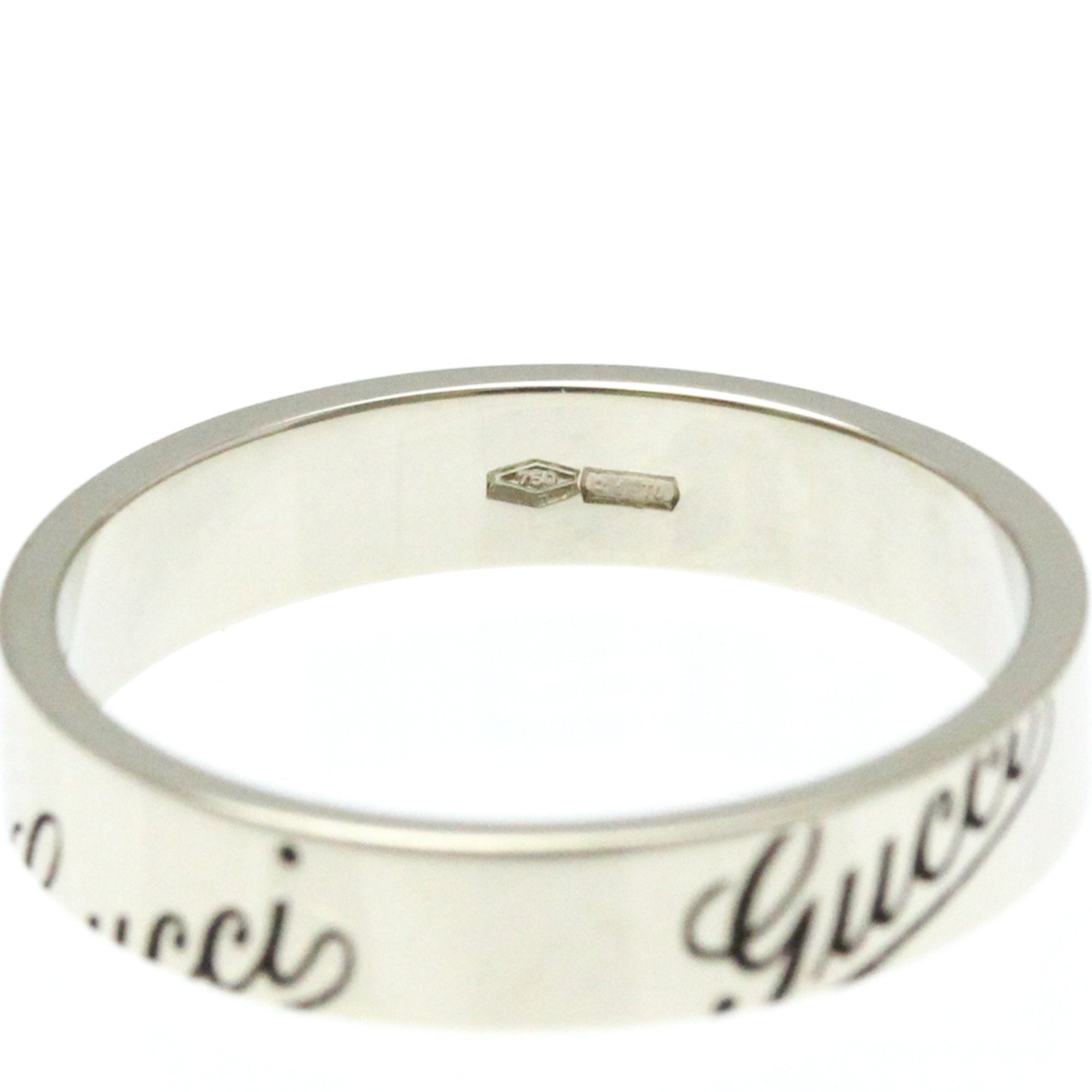 Gucci GG emboss�