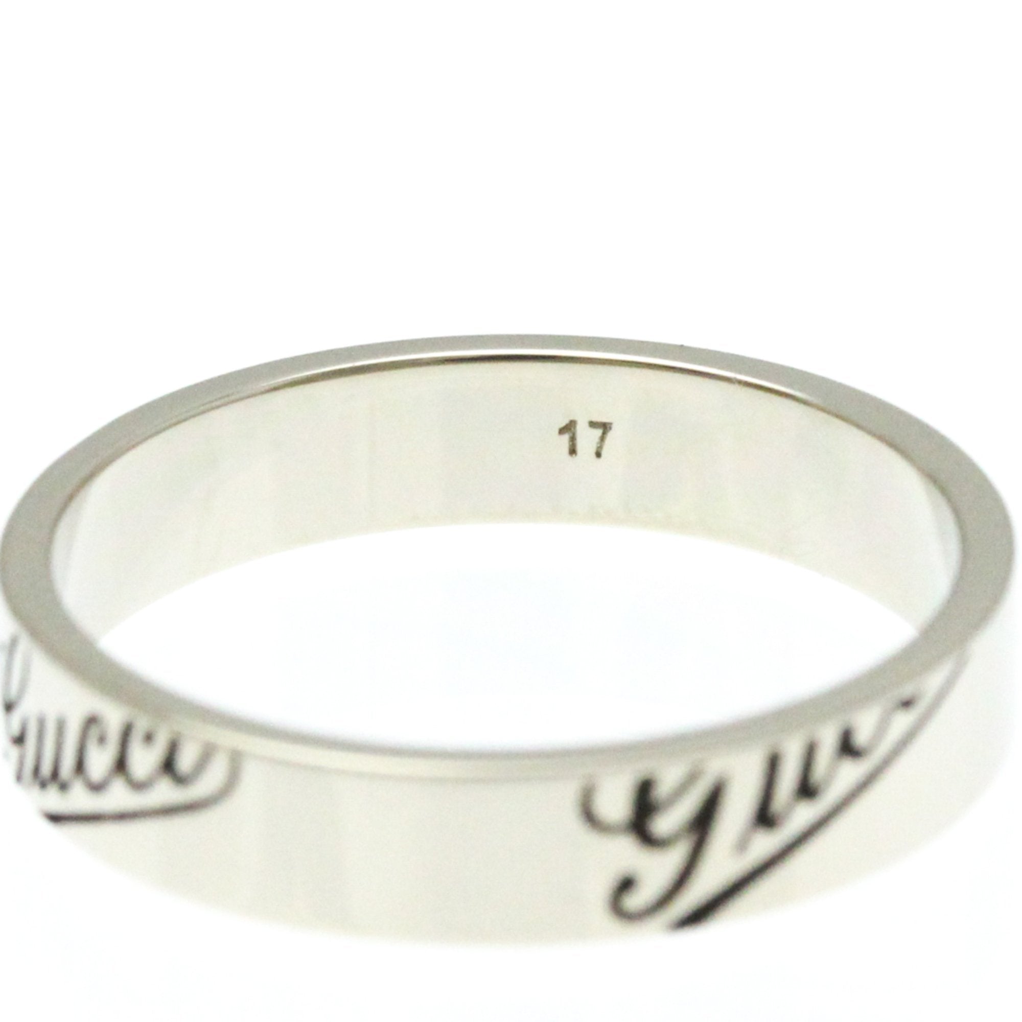 Gucci GG emboss�