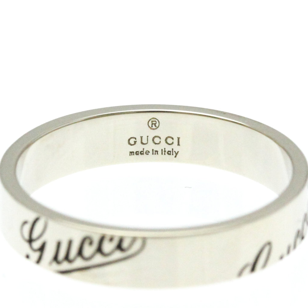 Gucci GG emboss�