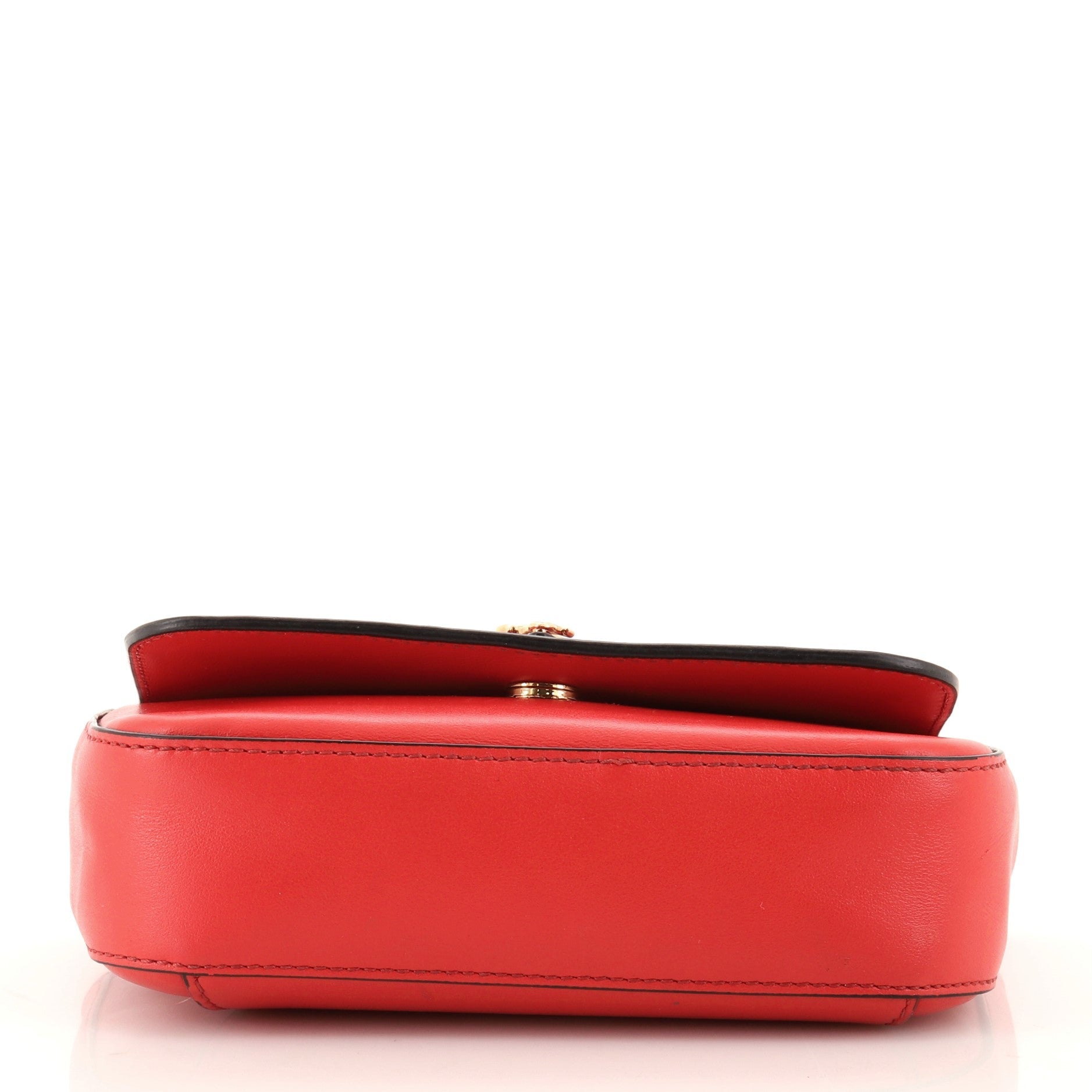 Virtus Clutch on Chain Leather