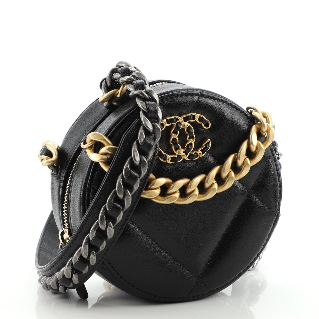 19 Round Clutch with Chain Quilted Lambskin