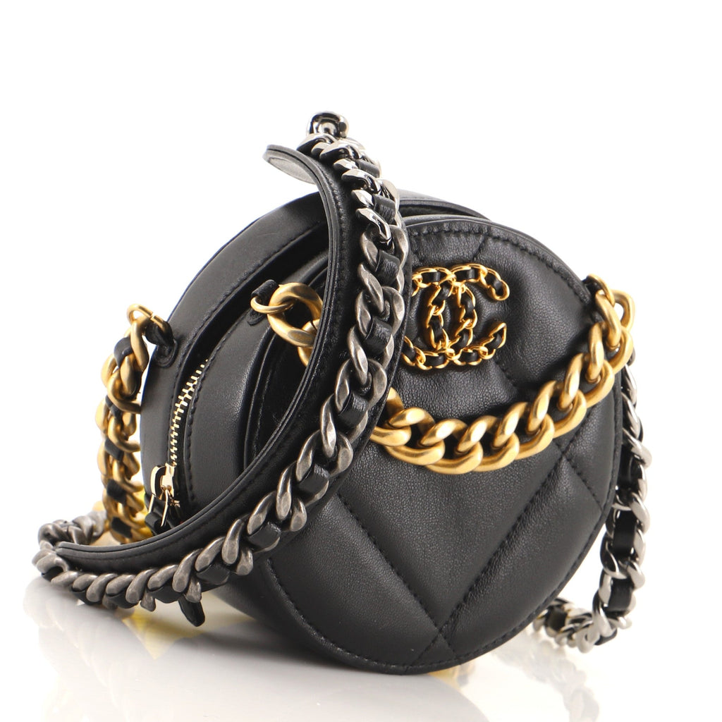 19 Round Clutch with Chain Quilted Lambskin