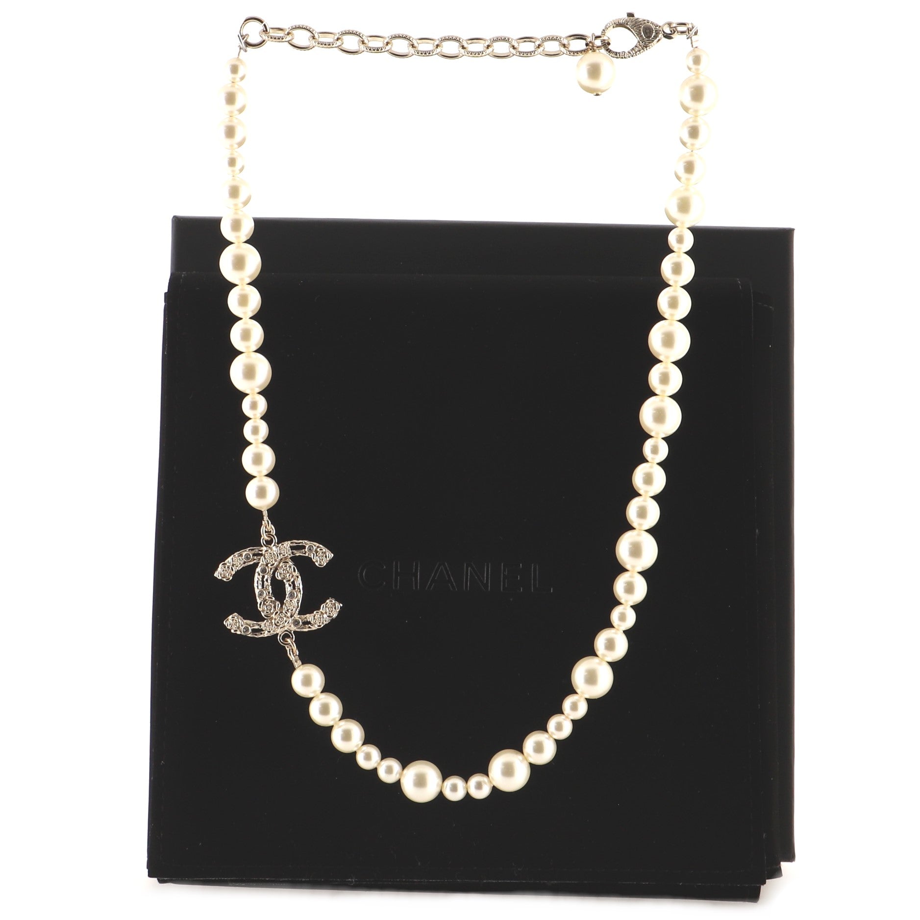 Camellia on CC Short Necklace Faux Pearls with Metal and Crystals