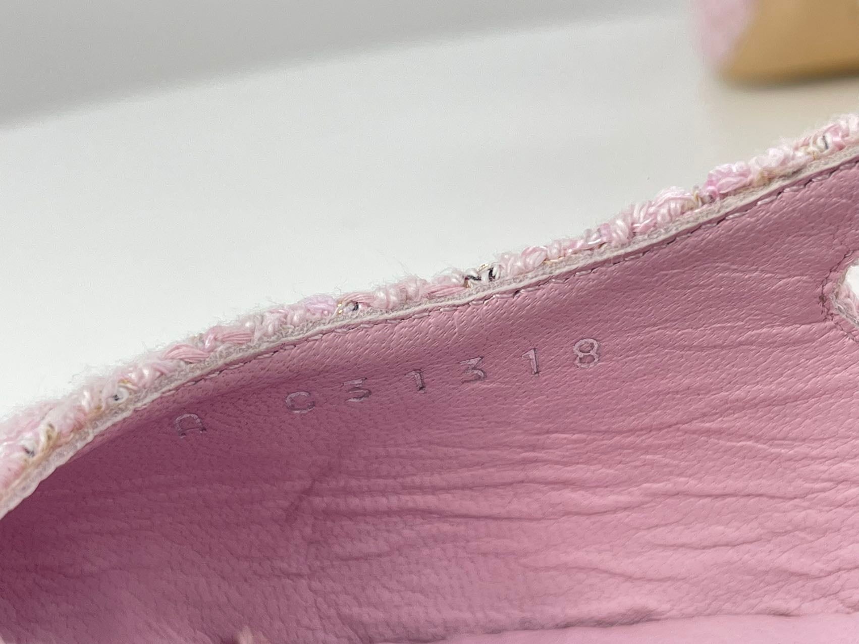 Chanel Pink Tweed M Slingback Pumps with CC Logo 39