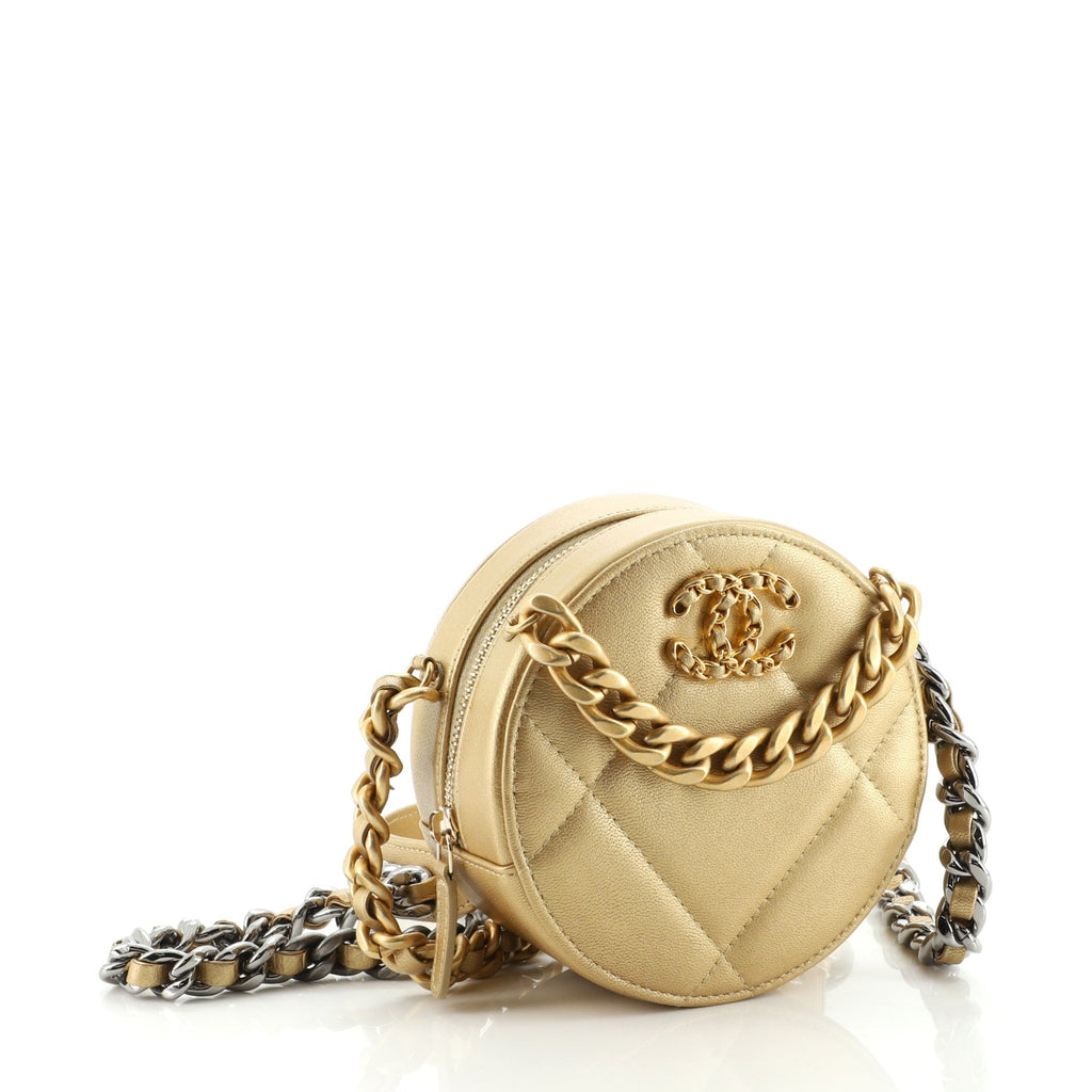 19 Round Clutch with Chain Quilted Lambskin