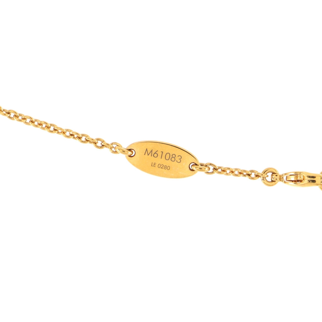 Essential V Necklace Metal