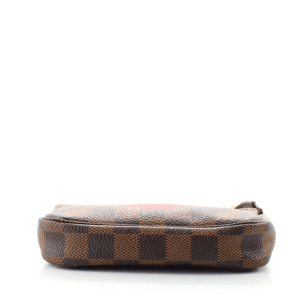 Pochette Accessoires Limited Edition Damier Mini