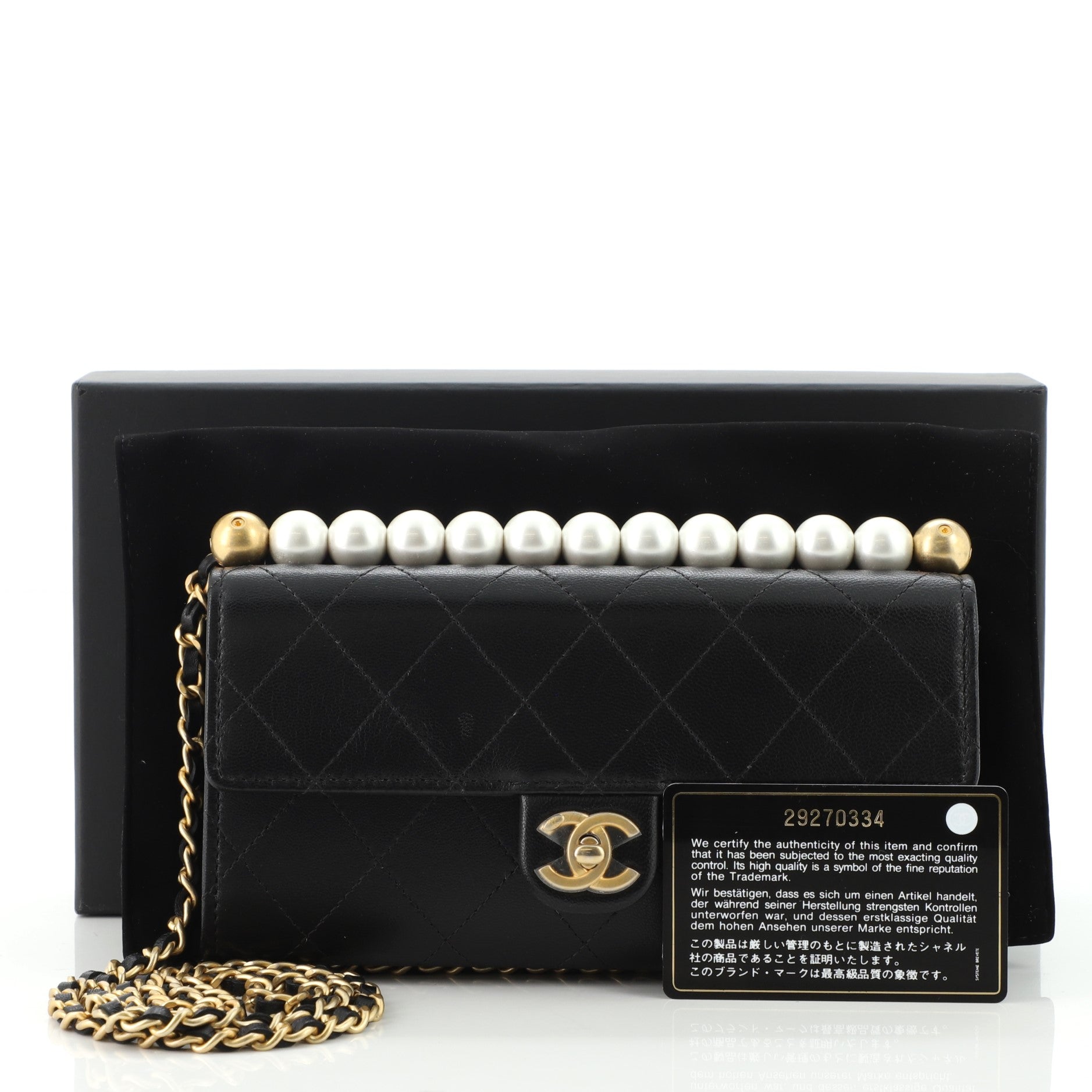 Chic Pearls Clutch with Chain Quilted Goatskin
