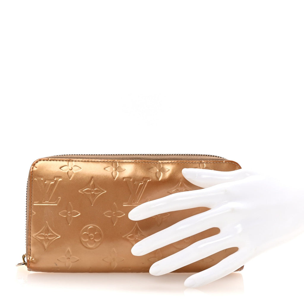 Vernis Zippy Wallet Beige Poudre