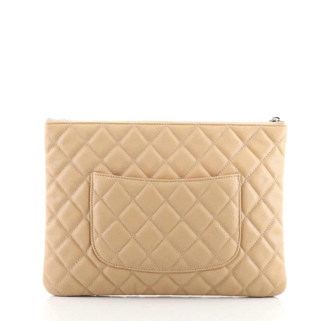 O Case Clutch Quilted Caviar Medium
