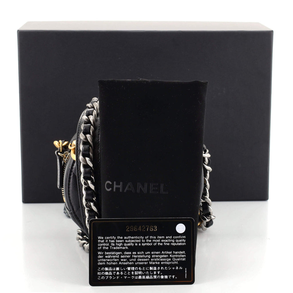 19 Round Clutch with Chain Quilted Lambskin