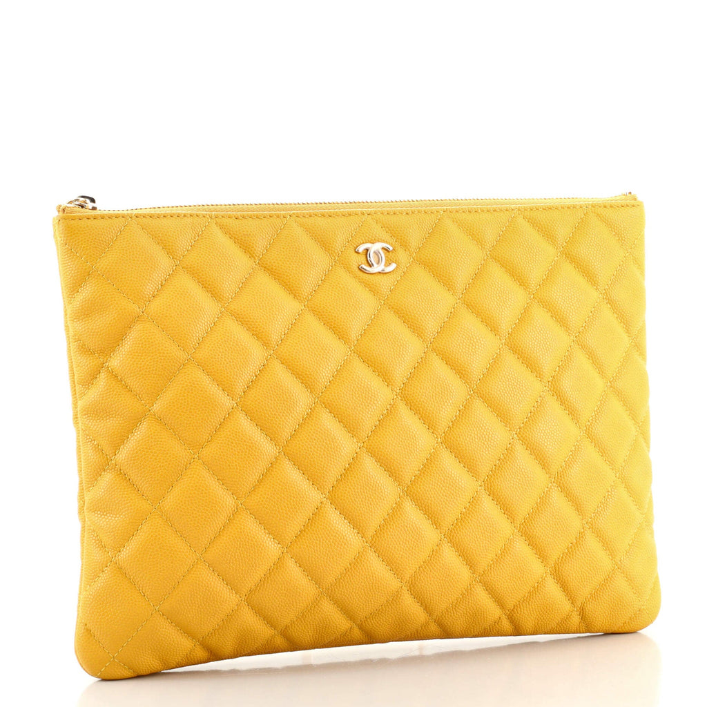 O Case Clutch Quilted Caviar Medium