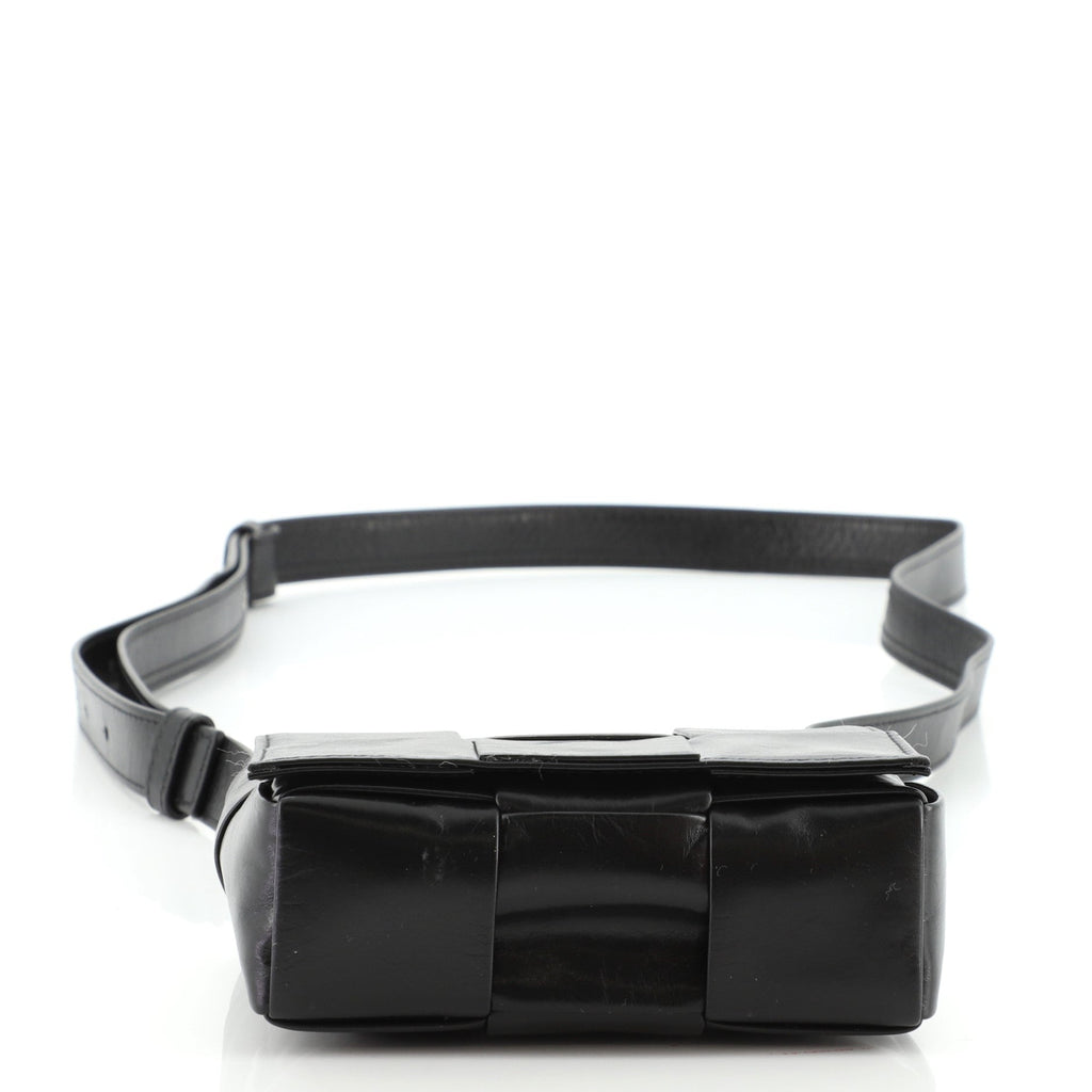 Cassette Crossbody Bag Maxi Intrecciato Leather Extra Mini