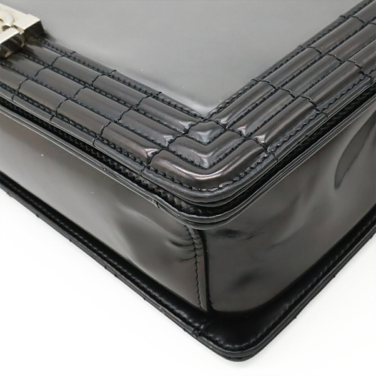 Chanel Boy Chanel Leather Shoulder Bag