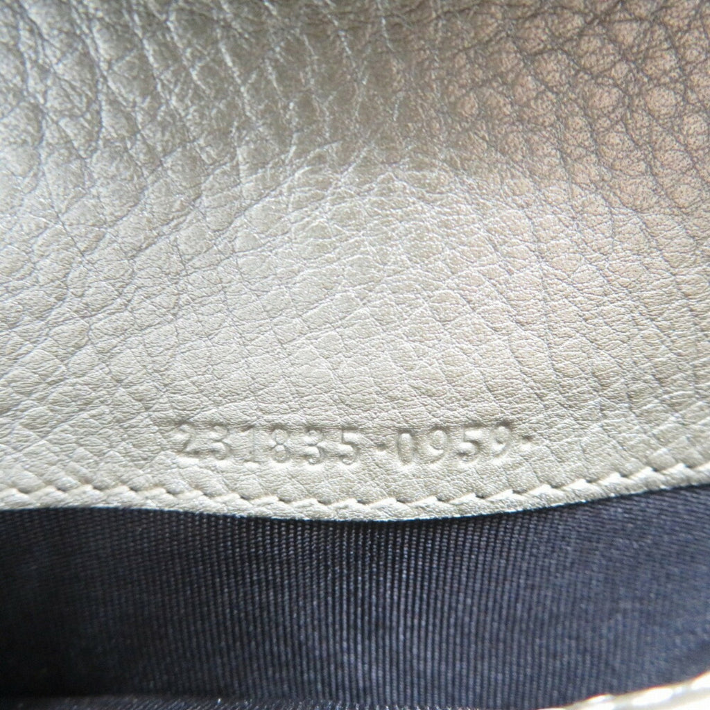 Gucci --