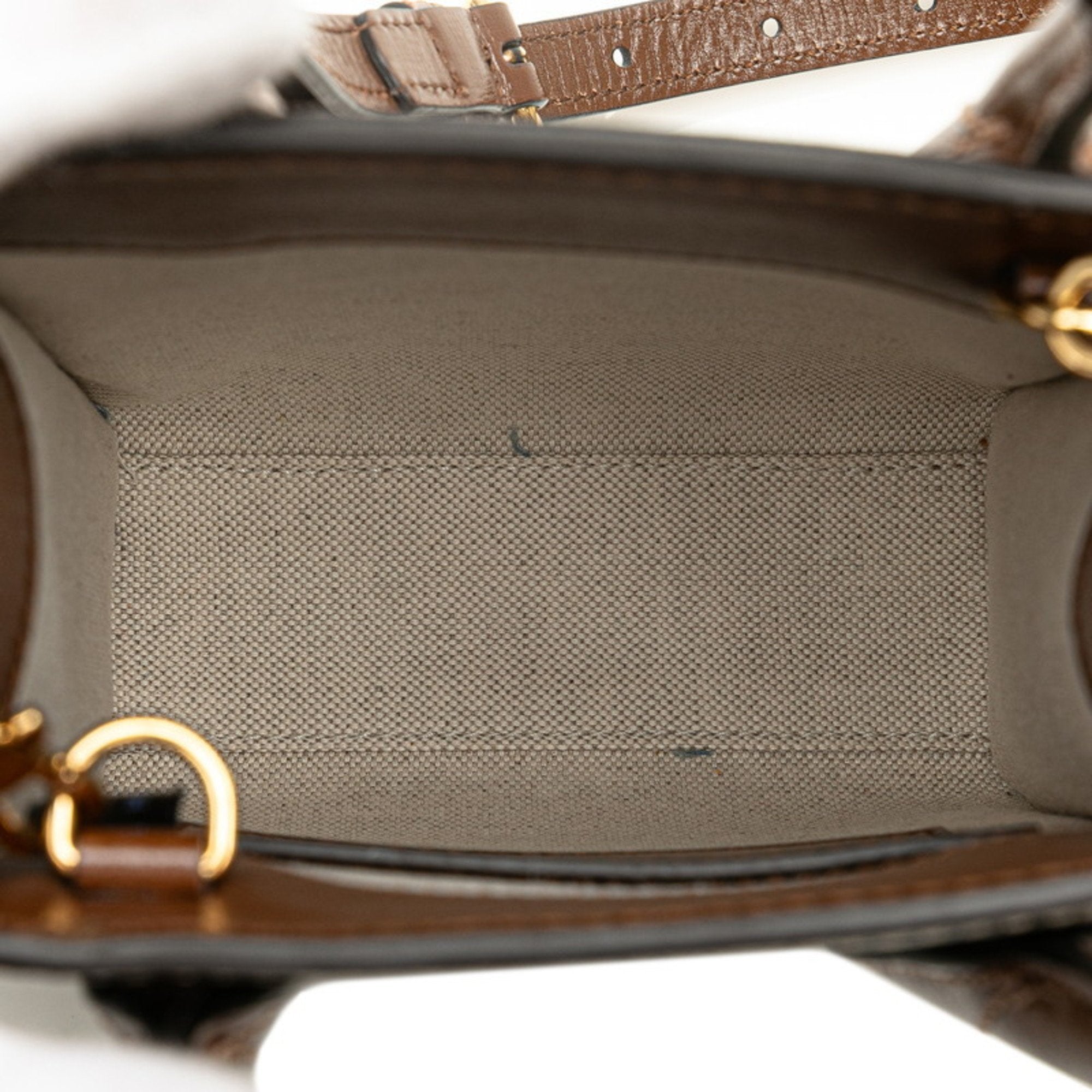 Gucci Interlocking G
