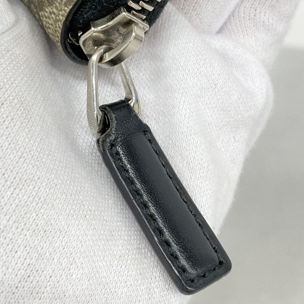 Gucci GG canvas