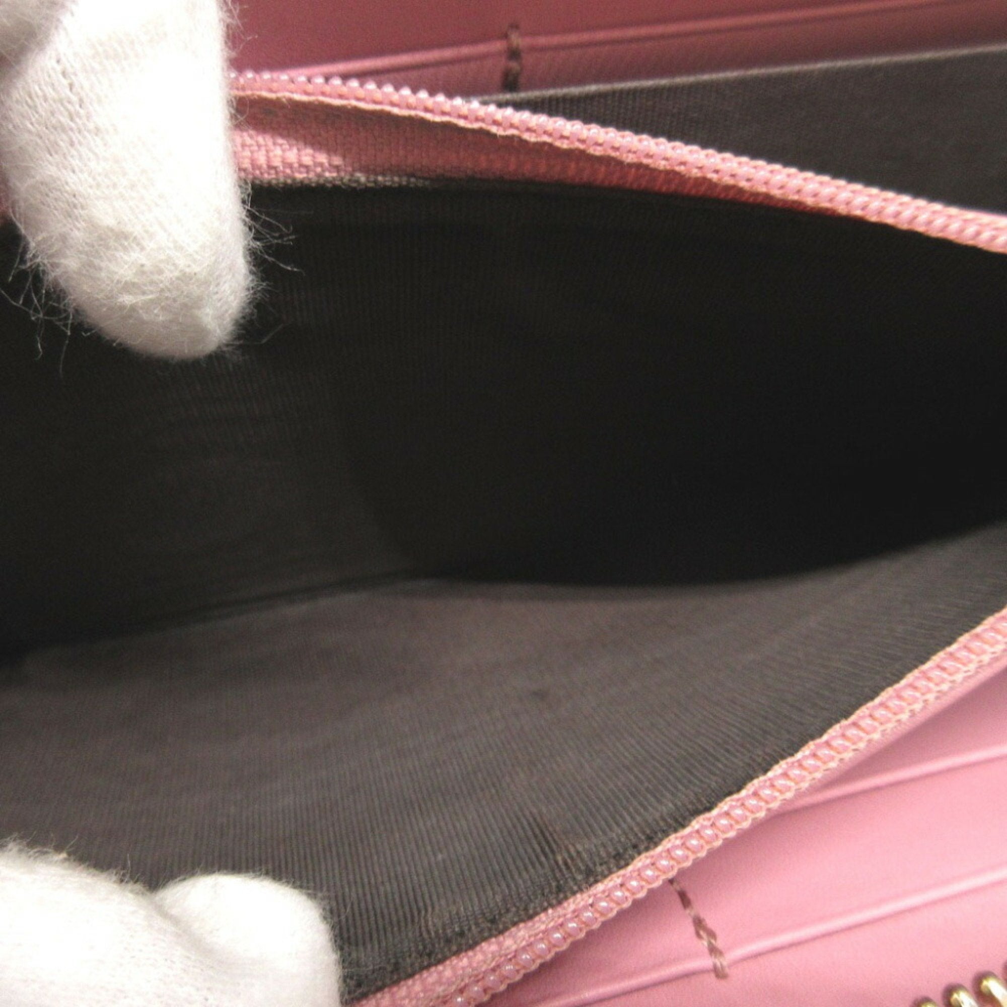 Gucci Zip around