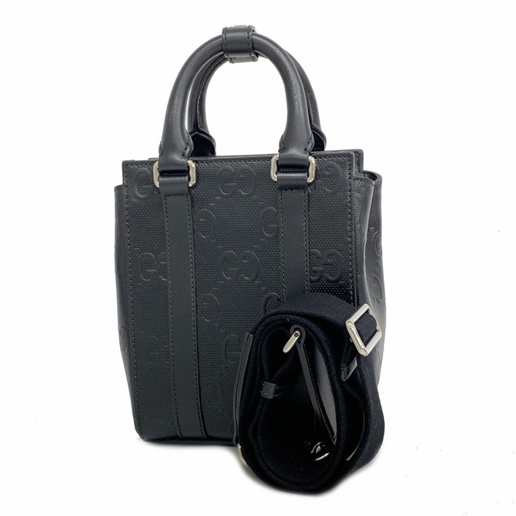 Gucci GG pattern