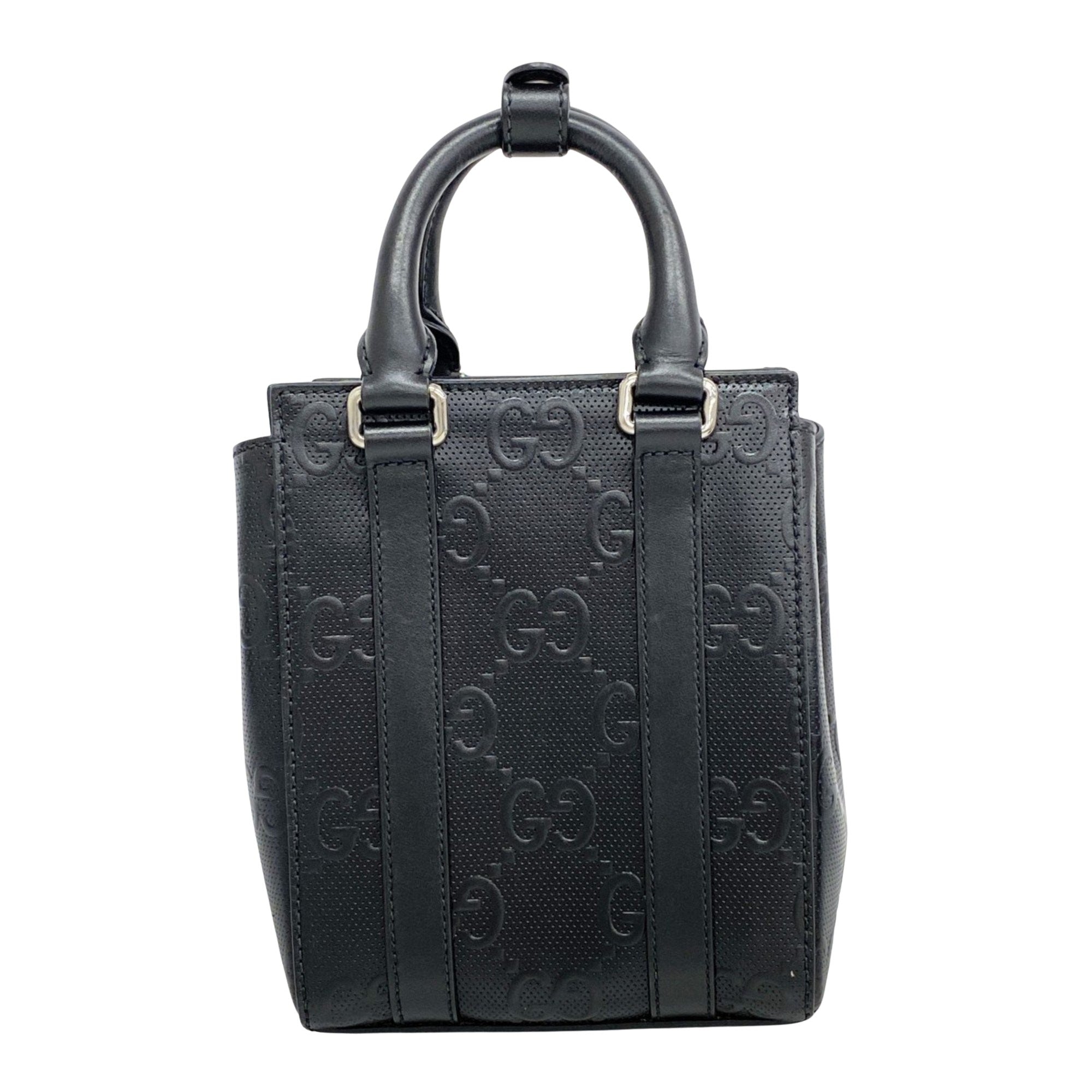Gucci GG pattern