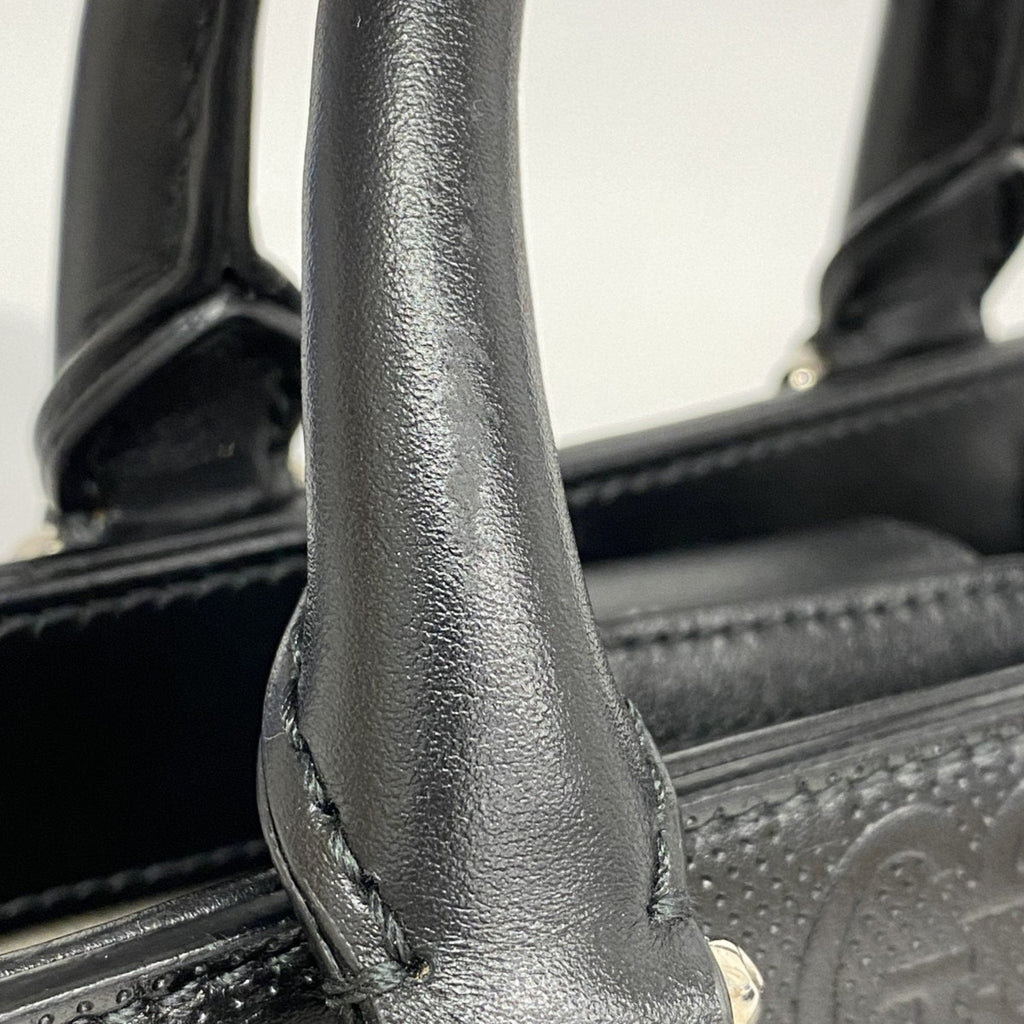 Gucci GG pattern