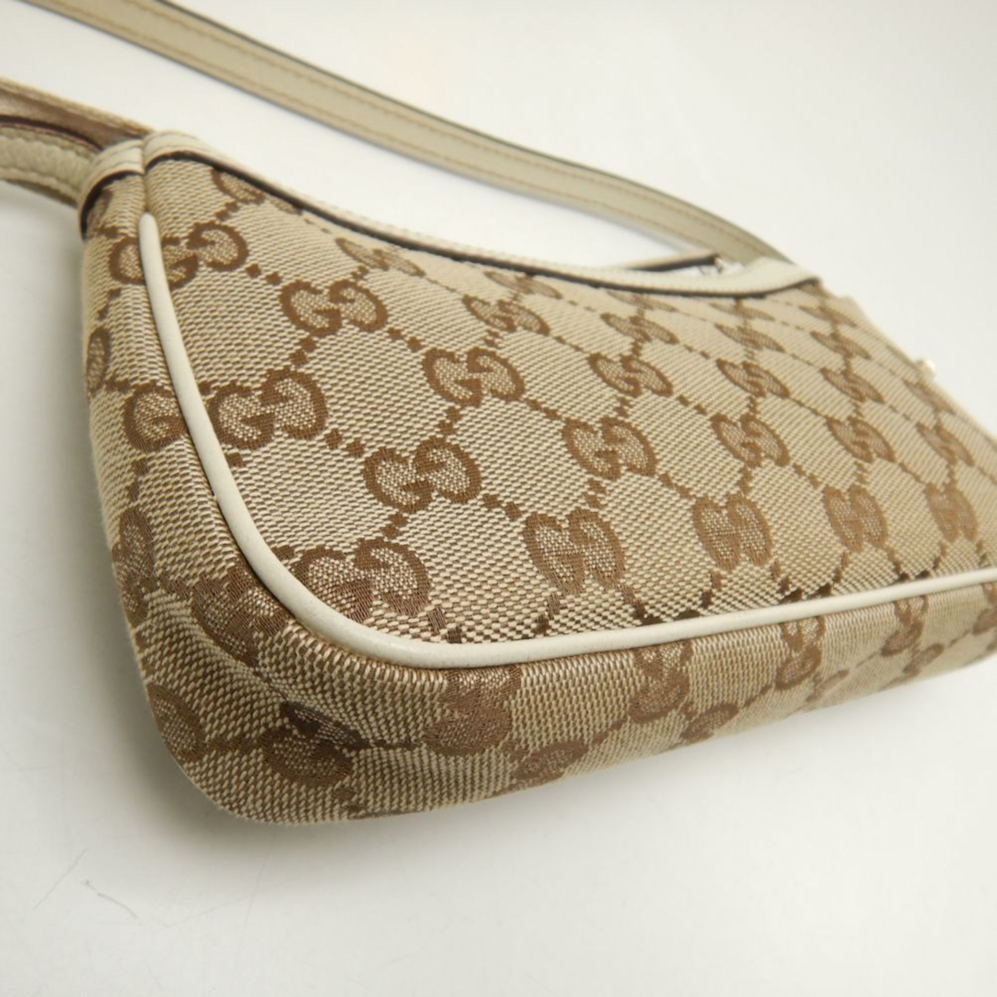 Gucci GG canvas