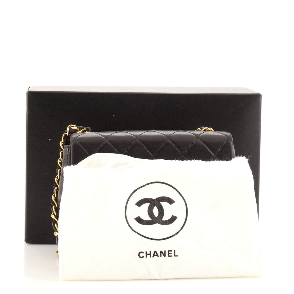 Vintage Square Classic Single Flap Bag Quilted Lambskin Mini